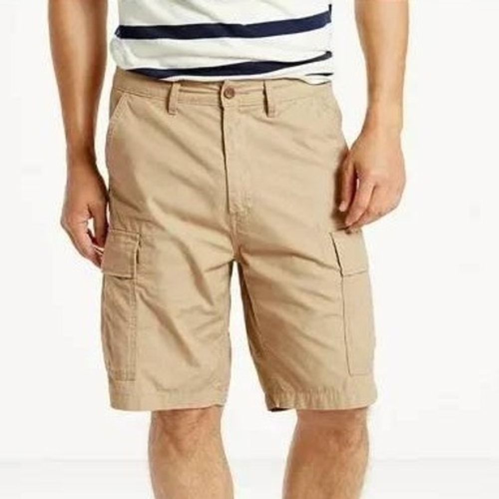 NWT Levi's  Cargo Shorts Men's 34 Tan Khaki Cotton 9 Inch Inseam